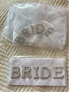 Women's Bride Sash and Tiara Set, One Size, White and Silver